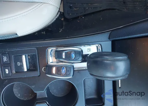 2017 Subaru Outback 2.5I Limited z USA, uszkodzony, nr VIN 4S4BSANC5H3381247